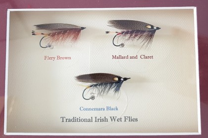 Traditional Irish Wet Flies w drewnianej ramce